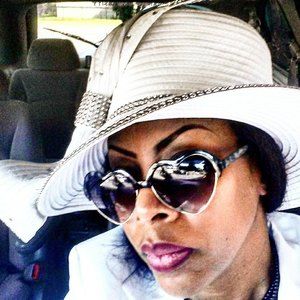 Meet your Posher, Carla